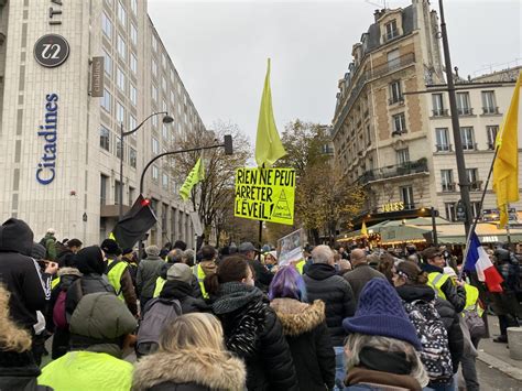 G­Ü­N­C­E­L­L­E­M­E­ ­3­ ­-­ ­F­r­a­n­s­a­­d­a­ ­s­a­r­ı­ ­y­e­l­e­k­l­i­l­e­r­i­n­ ­g­ö­s­t­e­r­i­l­e­r­i­ ­-­ ­S­o­n­ ­D­a­k­i­k­a­ ­H­a­b­e­r­l­e­r­